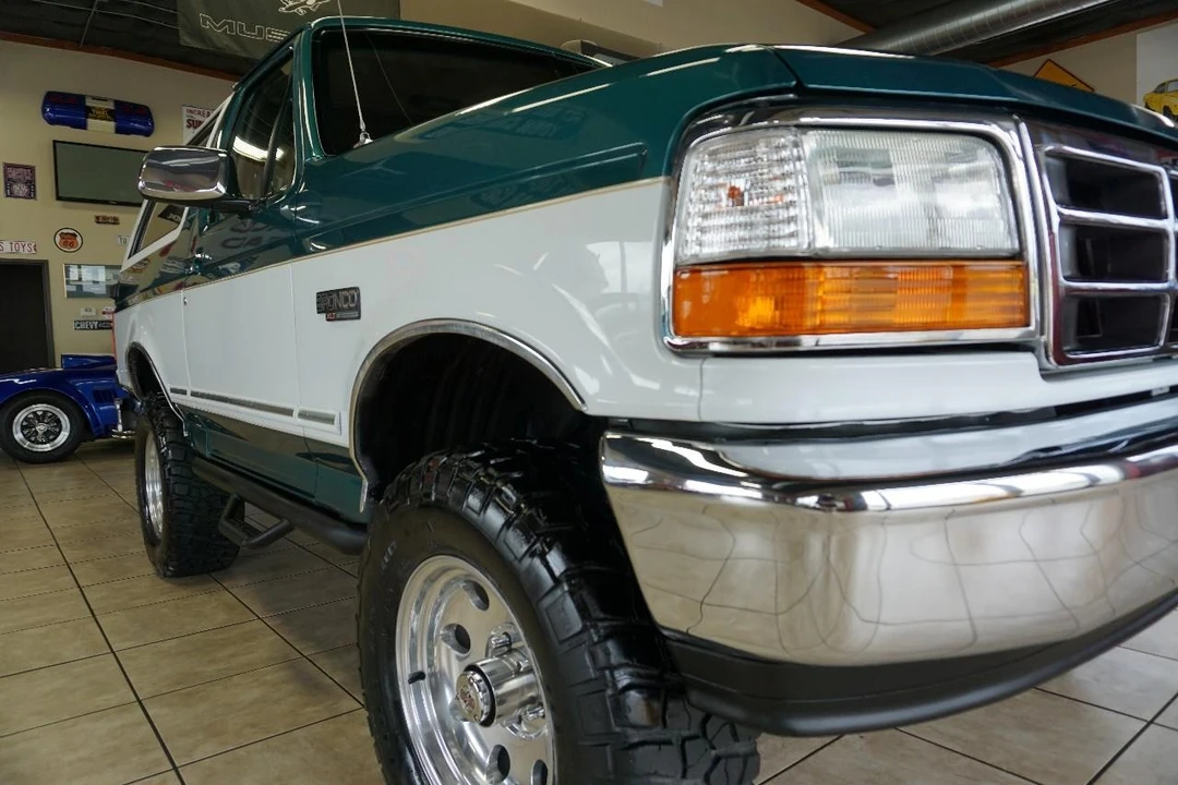 1996 Ford Bronco 5th Gen - Image 12 of 31