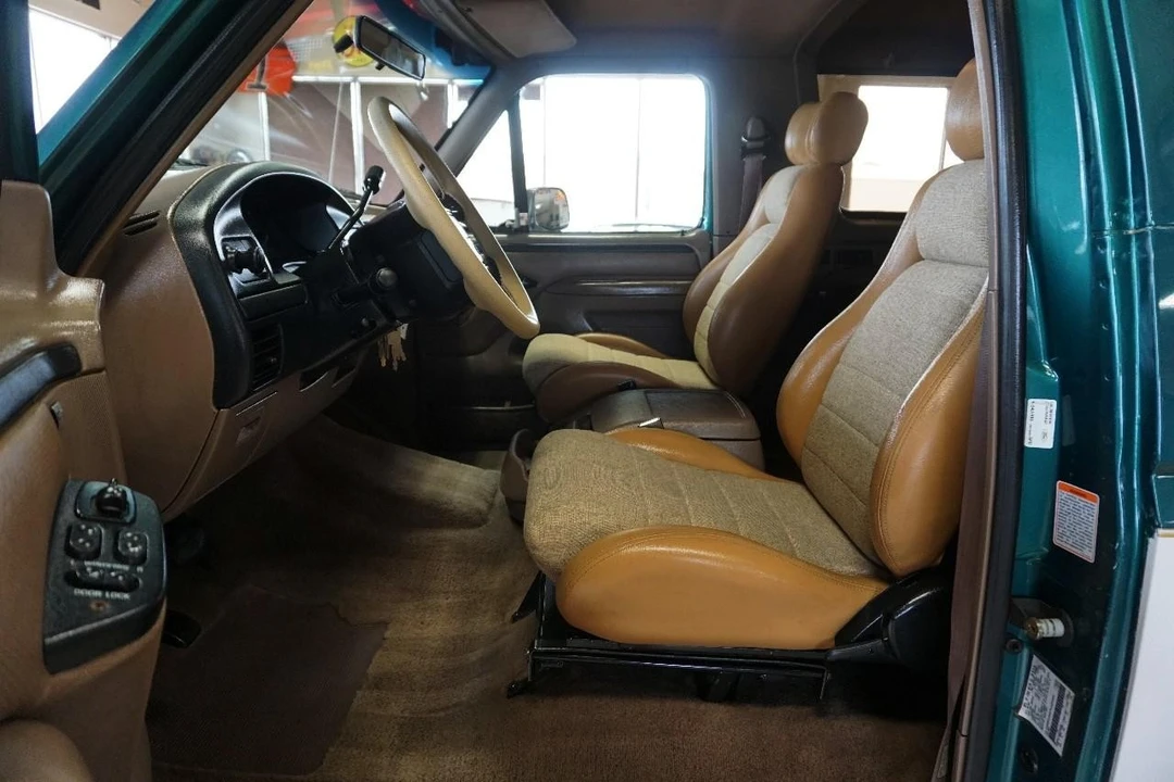 1996 Ford Bronco 5th Gen - Image 20 of 31