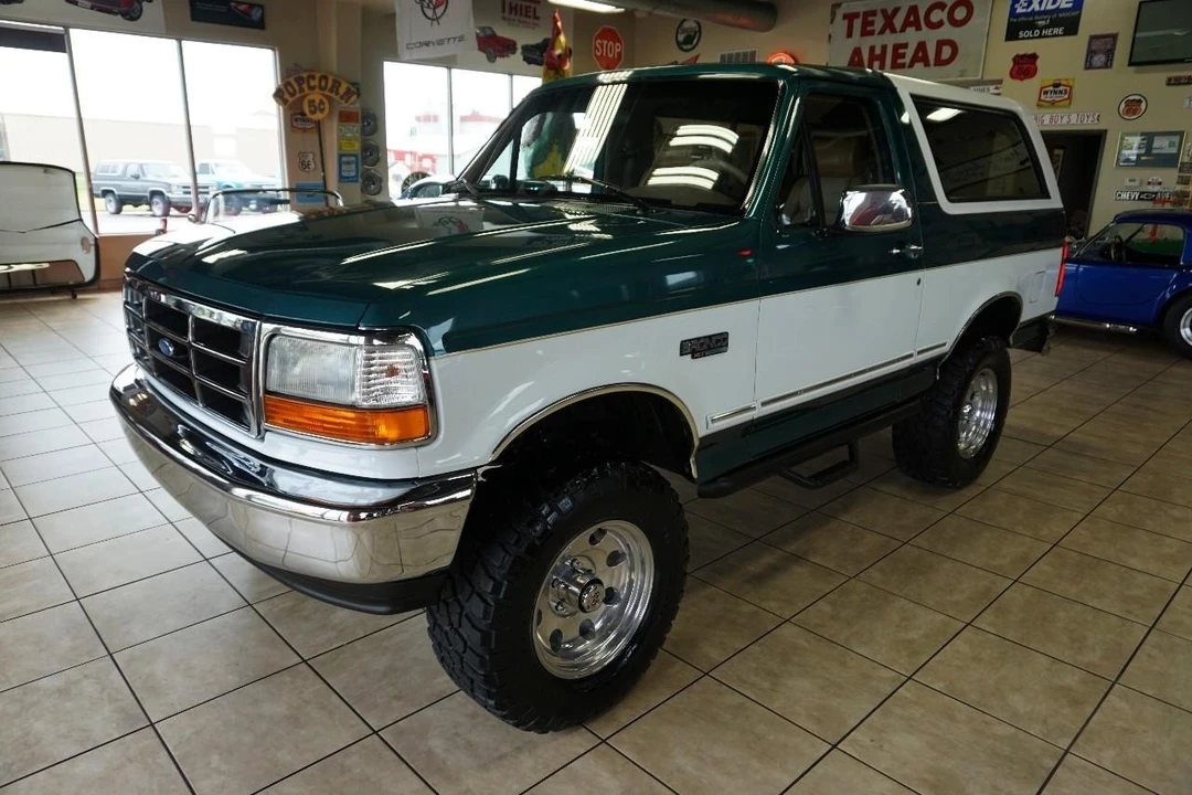 1996 Ford Bronco 5th Gen - Image 3 of 31