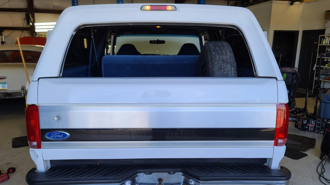 1996 Ford Bronco 5th Gen - Image 28 of 31