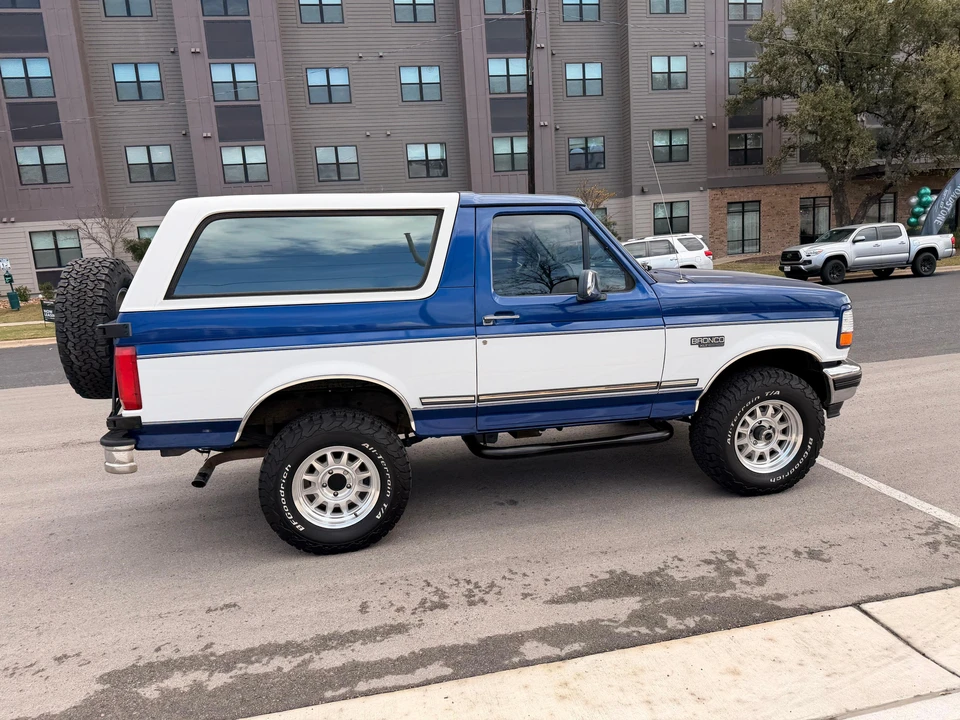 1996 Ford Bronco 5th Gen - Image 23 of 31