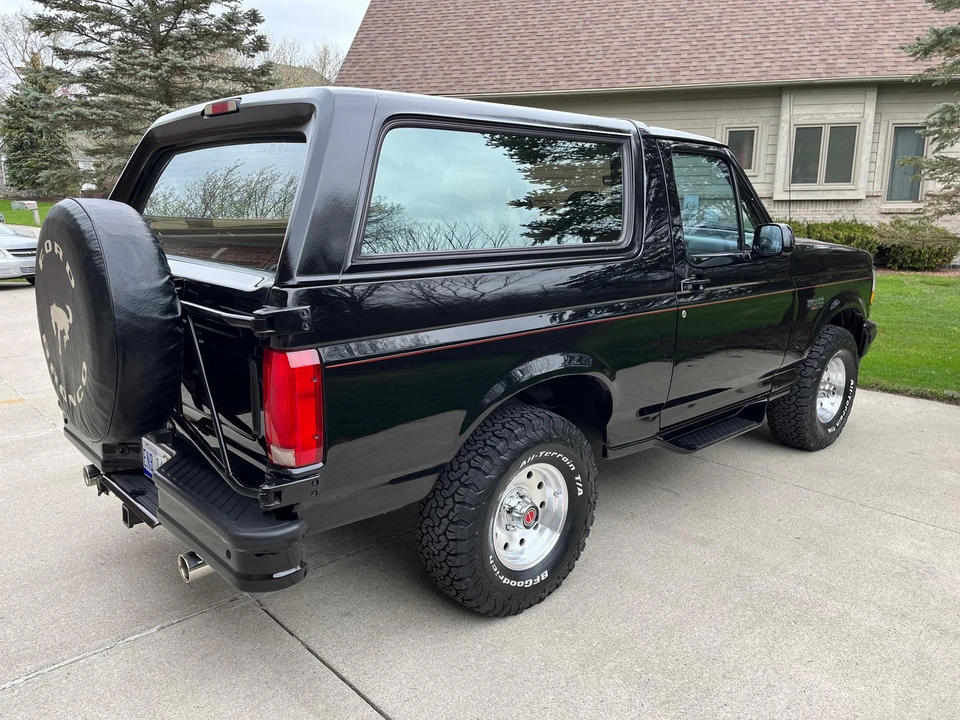 1996 Ford Bronco 5th Gen - Image 14 of 31