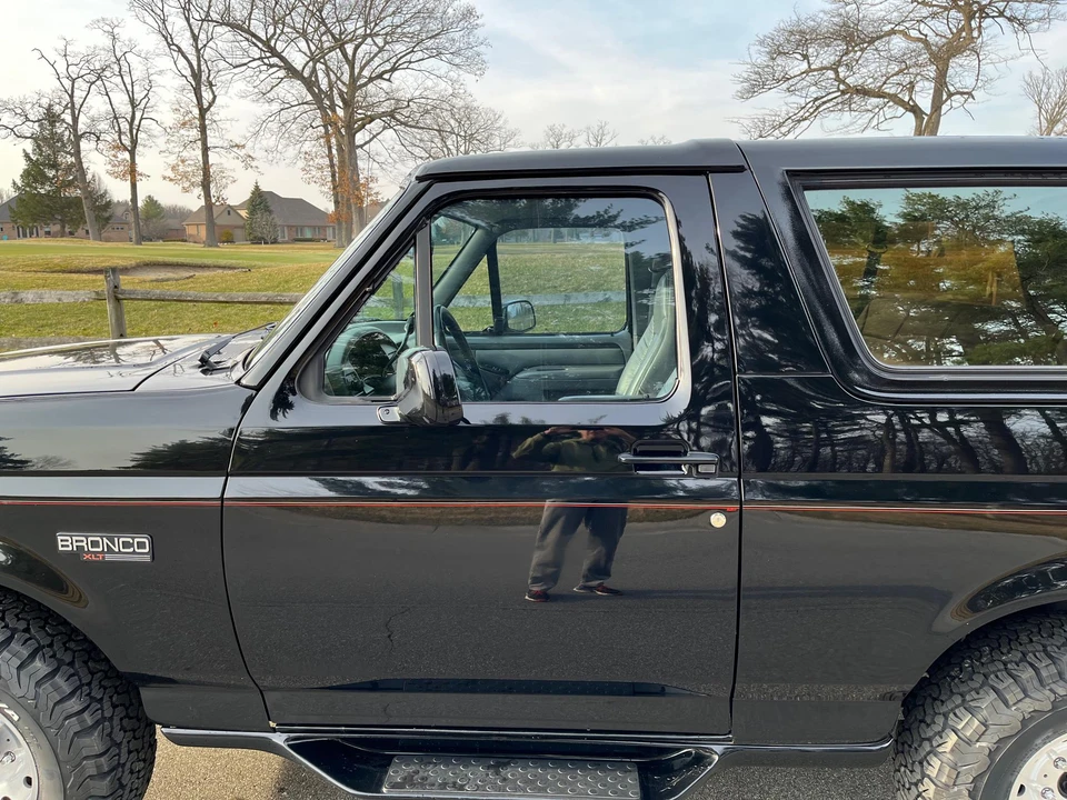 1996 Ford Bronco 5th Gen - Image 21 of 31