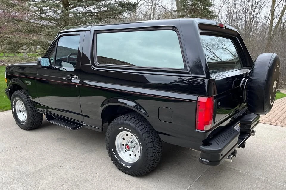 1996 Ford Bronco 5th Gen - Image 2 of 4
