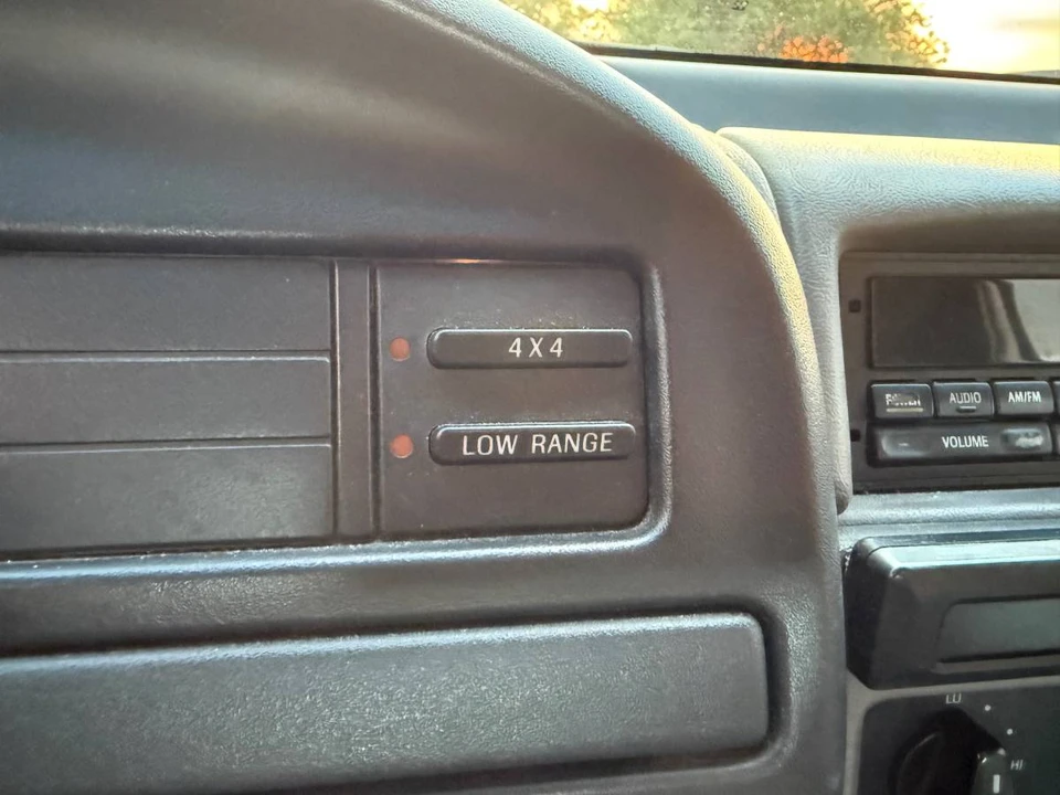 1996 Ford Bronco 5th Gen - Image 19 of 22