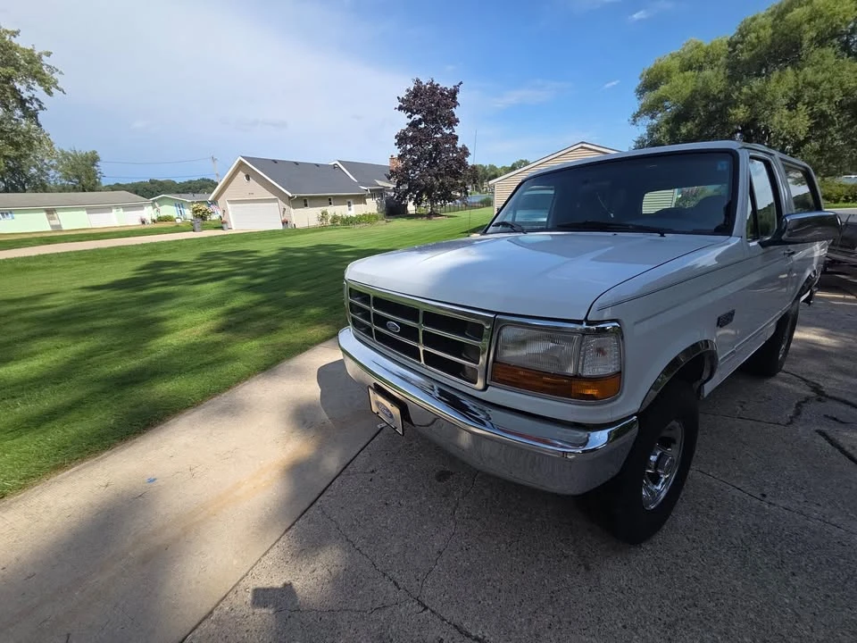 1996 Ford Bronco 5th Gen - Image 4 of 16