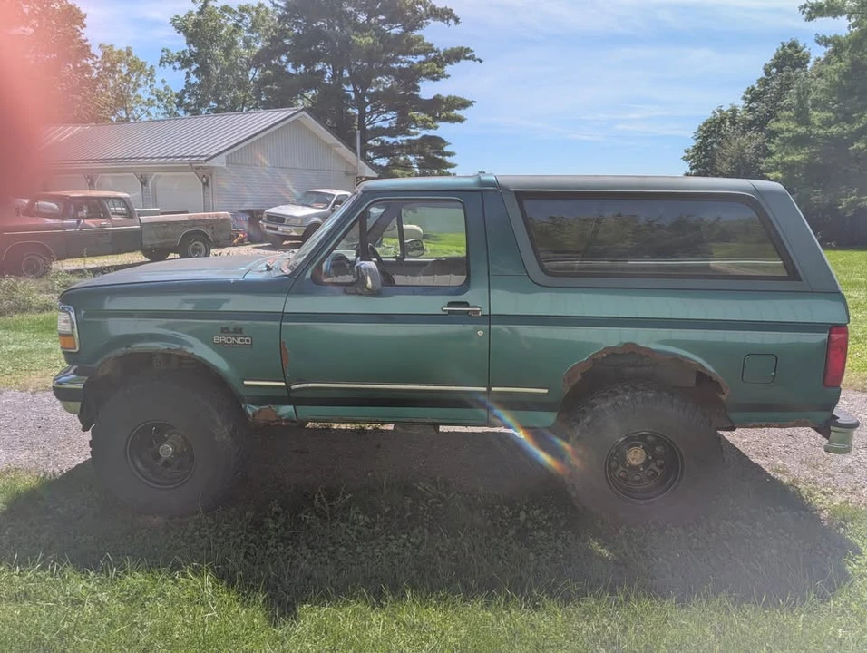 1996 Ford Bronco 5th Gen - Image 4 of 10