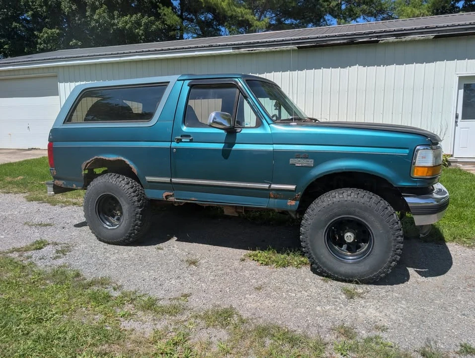 1996 Ford Bronco 5th Gen - Image 2 of 10