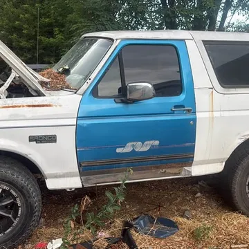 1996 Ford Bronco XLT
