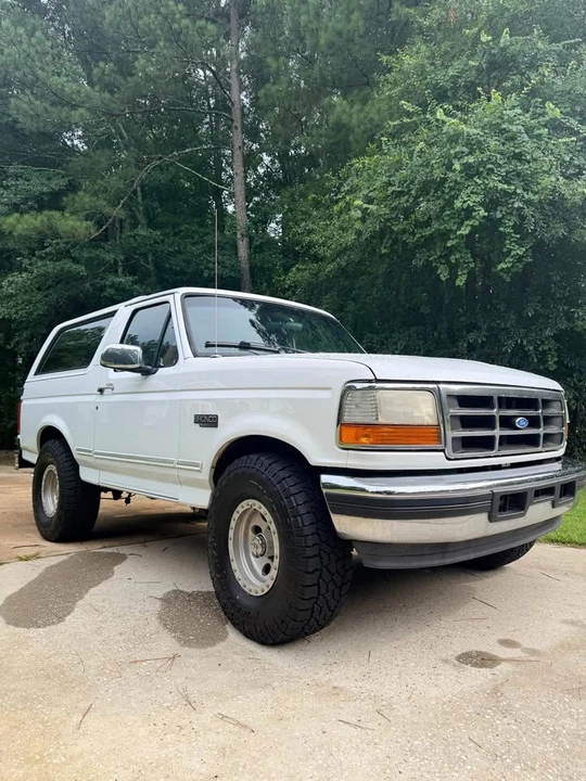 1996 Ford Bronco 5th Gen - Image 2 of 18