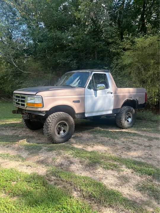 1996 Ford Bronco 5th Gen - Image 2 of 9