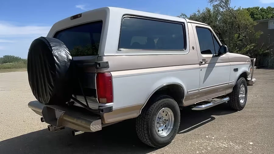 1996 Ford Bronco 5th Gen - Image 3 of 9