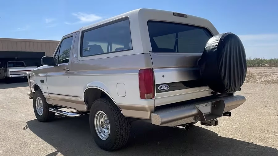 1996 Ford Bronco 5th Gen - Image 6 of 9