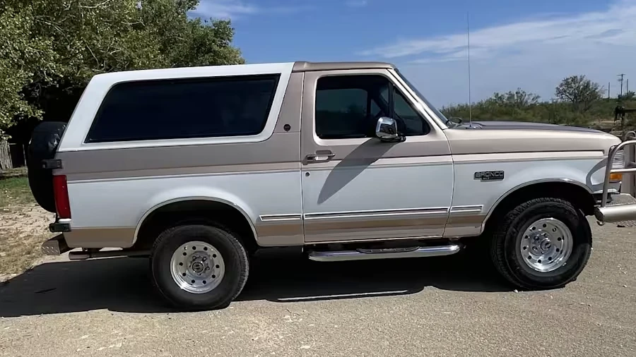 1996 Ford Bronco 5th Gen - Image 2 of 9