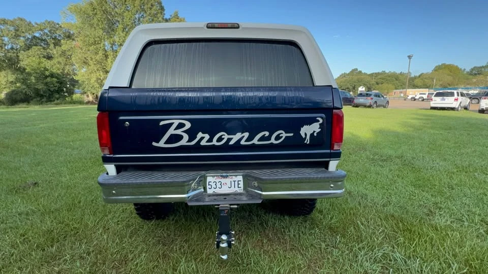 1996 Ford Bronco 5th Gen - Image 8 of 19