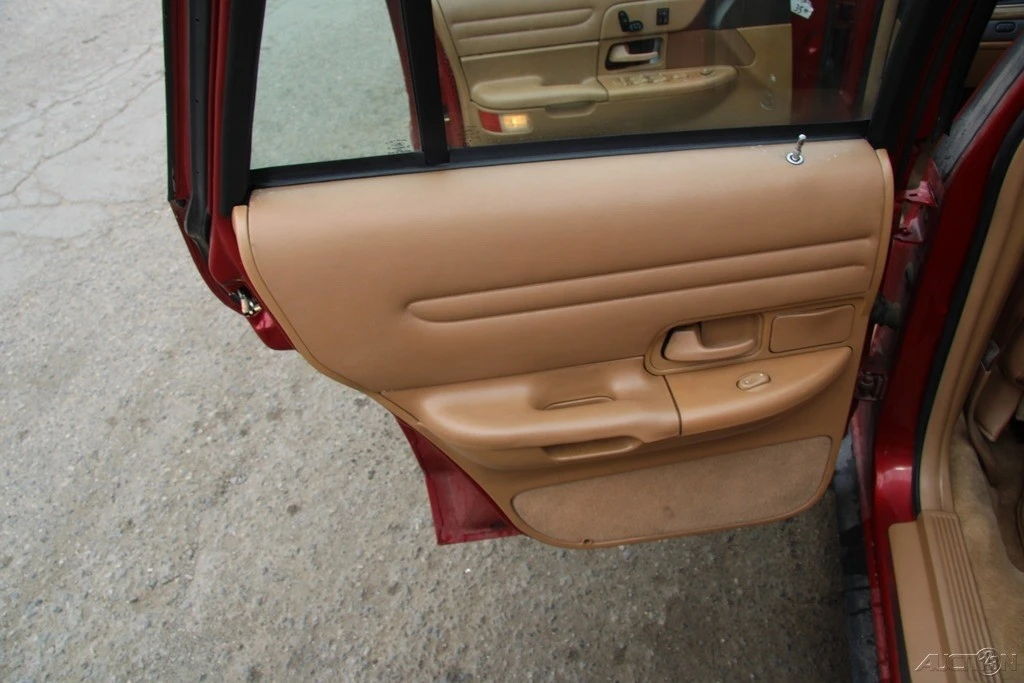 1996 Ford Crown Victoria - Image 19 of 21