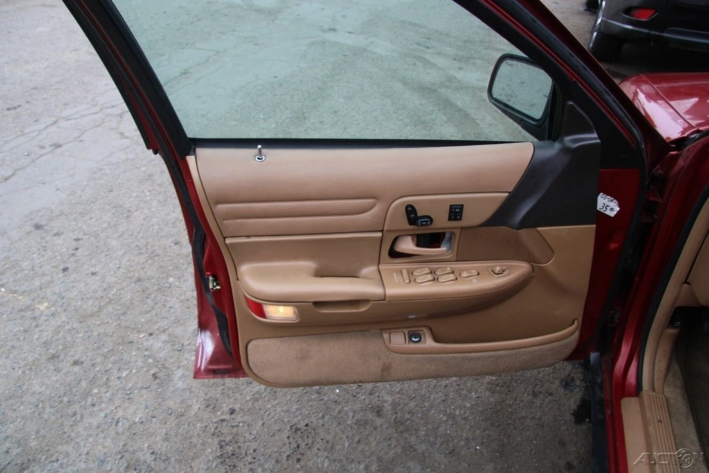 1996 Ford Crown Victoria - Image 13 of 21