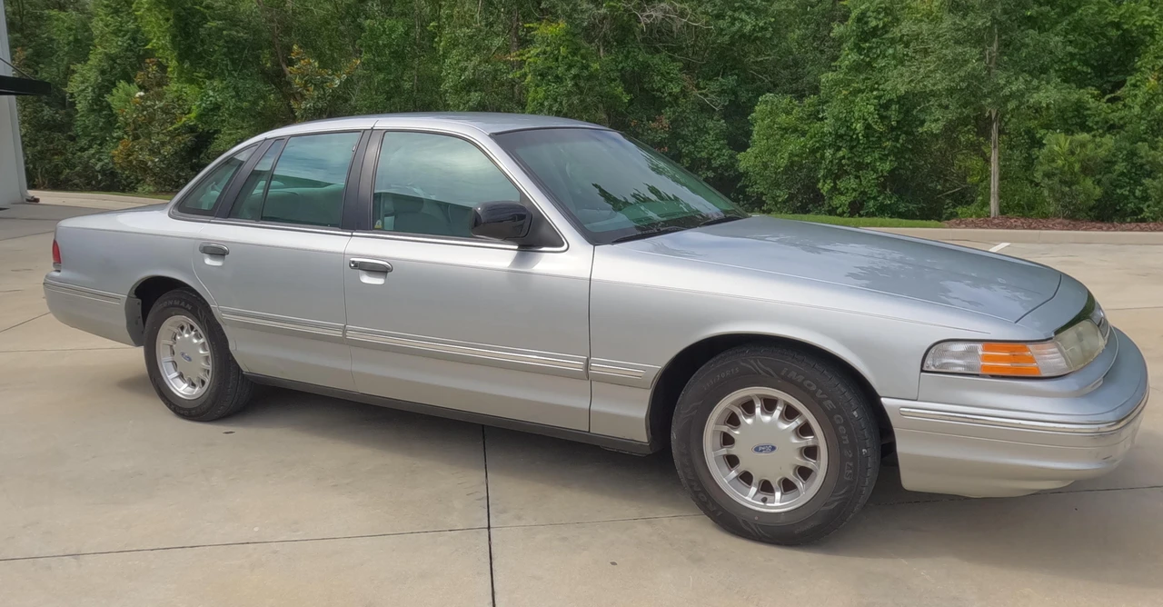 1996 Ford Crown Victoria - Image 22 of 22