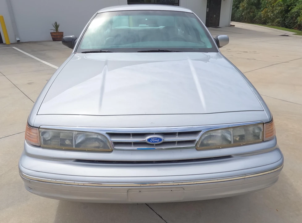 1996 Ford Crown Victoria - Image 6 of 22