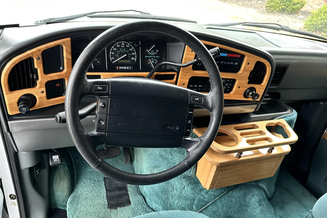 1996 Ford Econoline Van - Image 24 of 31