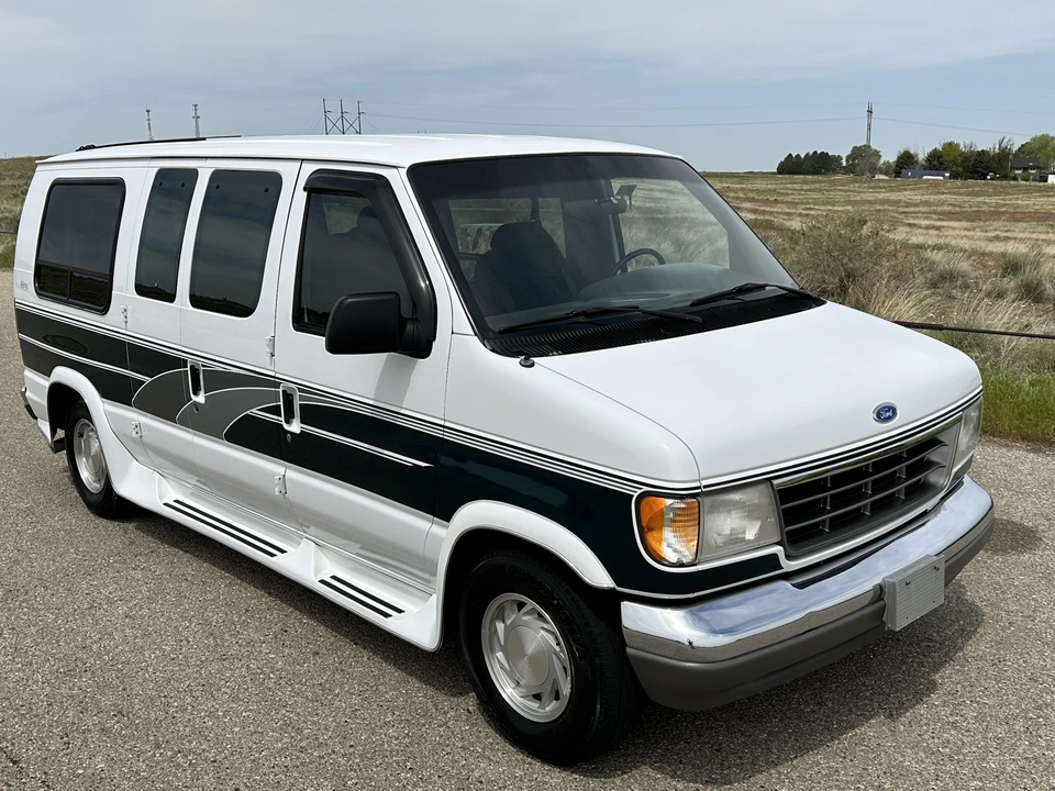 1996 Ford Econoline Van - Image 13 of 31