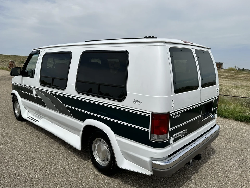 1996 Ford Econoline Van - Image 10 of 31