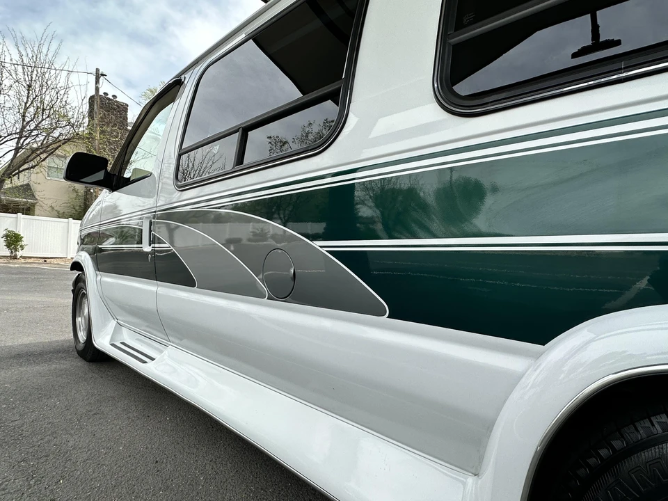 1996 Ford Econoline Van - Image 16 of 31