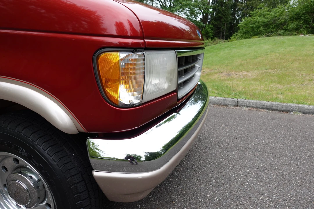 1996 Ford Econoline Van - Image 25 of 31