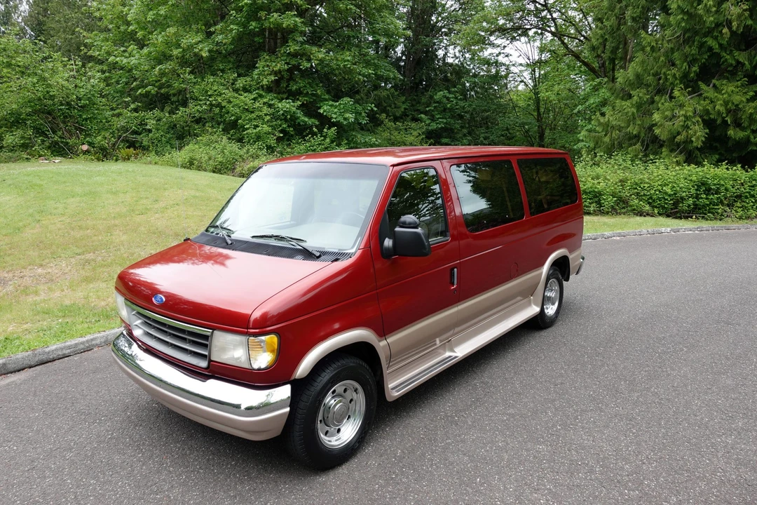 1996 Ford Econoline Van - Image 3 of 31