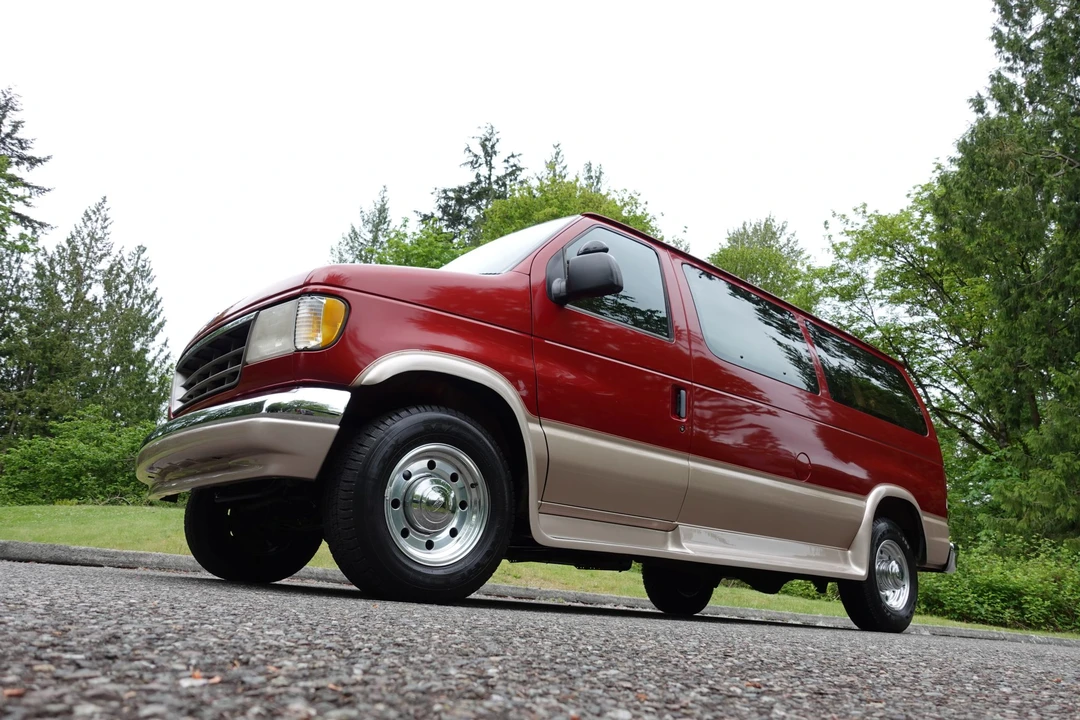 1996 Ford Econoline Van - Image 5 of 31