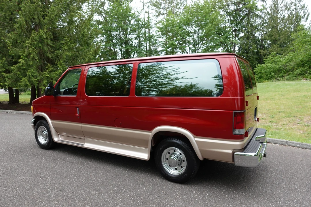 1996 Ford Econoline Van - Image 8 of 31