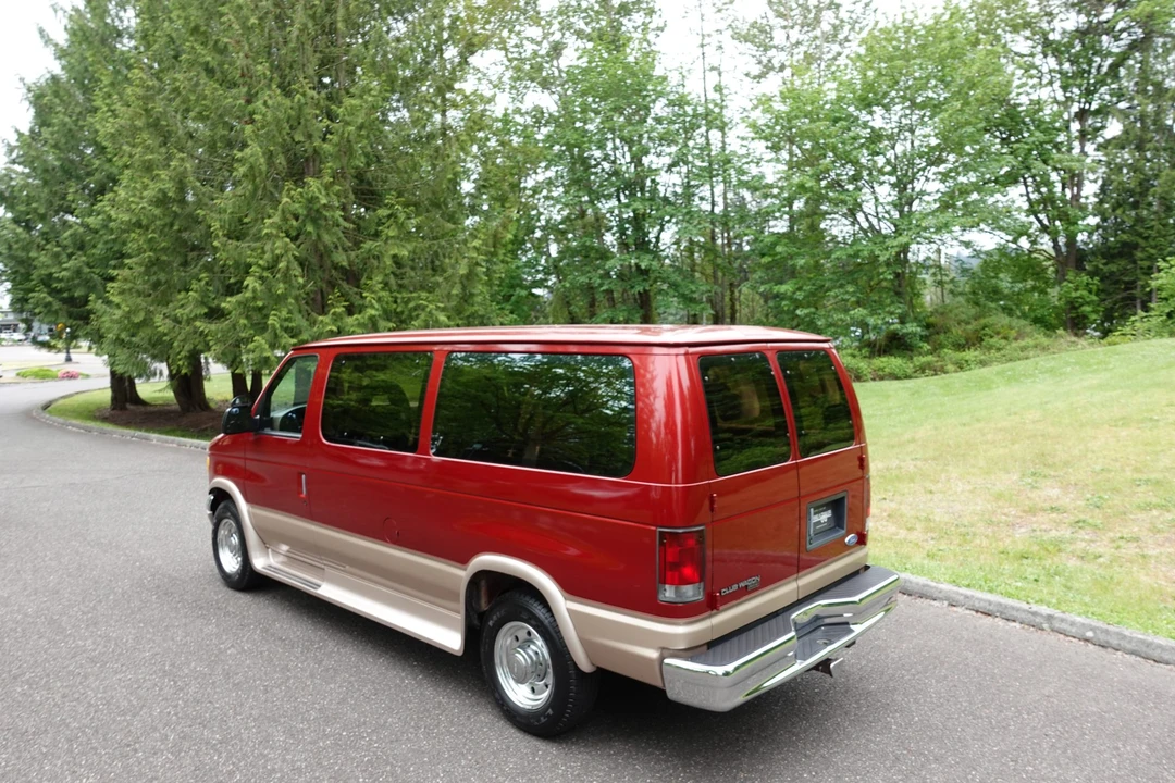1996 Ford Econoline Van - Image 9 of 31