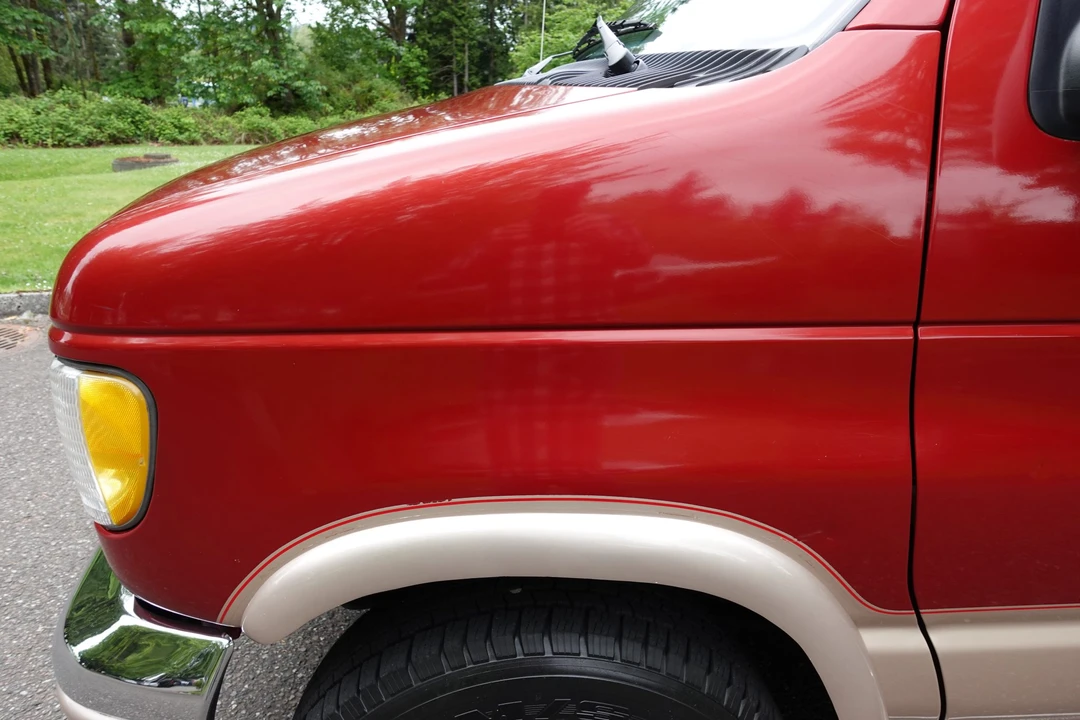 1996 Ford Econoline Van - Image 29 of 31