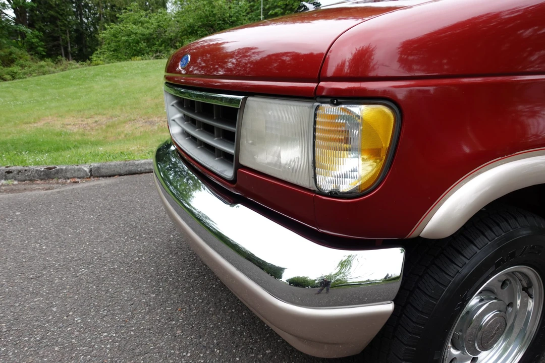 1996 Ford Econoline Van - Image 28 of 31