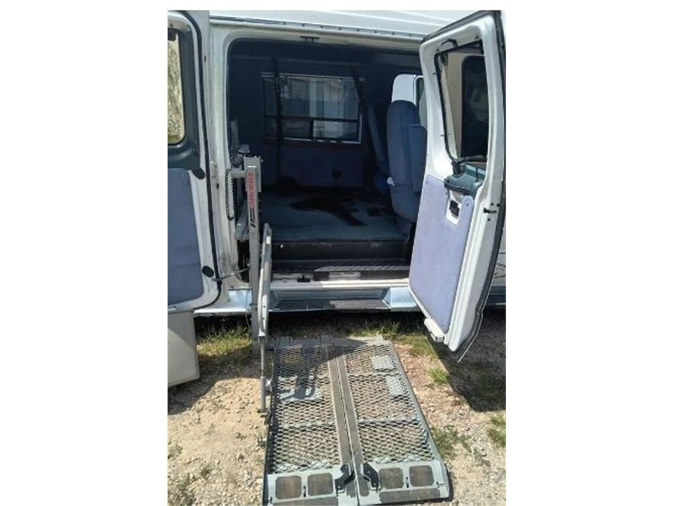 1996 Ford Econoline Van - Image 3 of 7