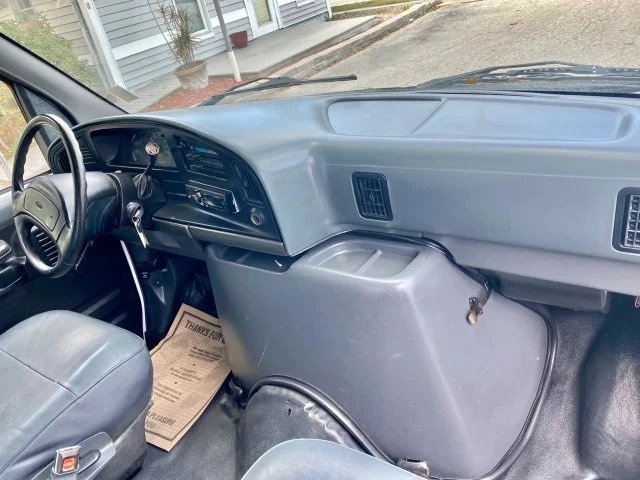 1996 Ford Econoline Van - Image 17 of 28