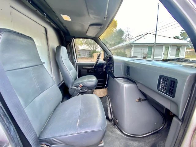 1996 Ford Econoline Van - Image 16 of 28