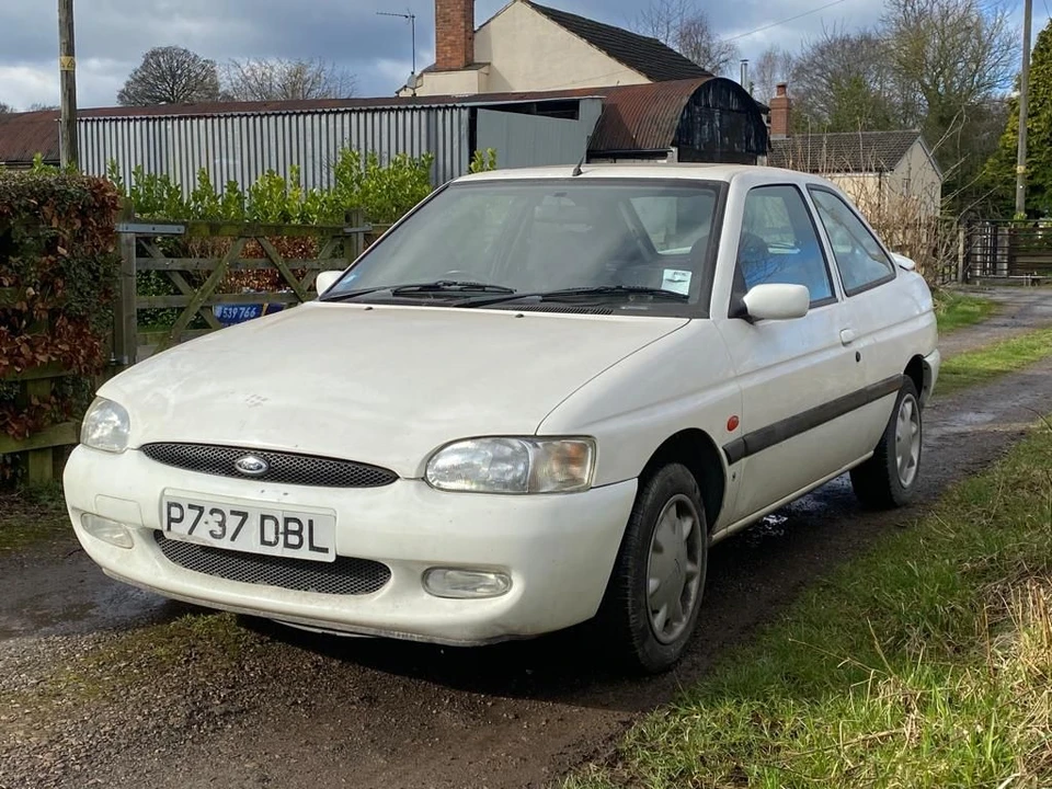 1996 Ford Escort - Image 2 of 16