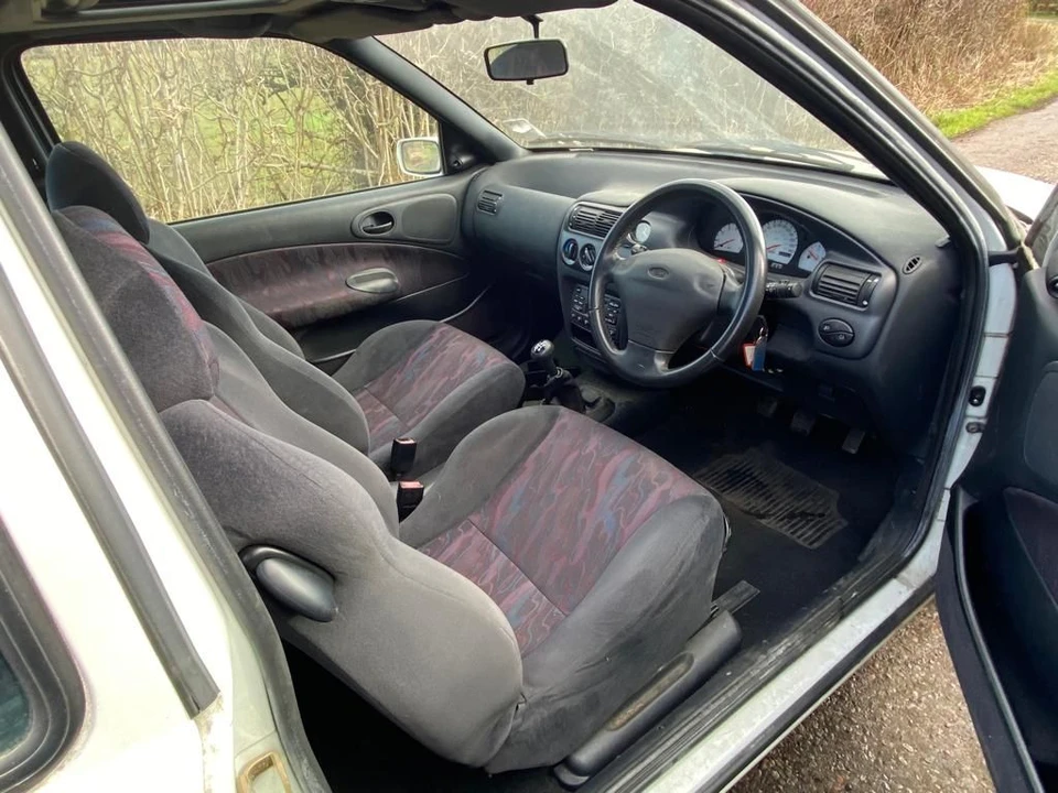 1996 Ford Escort - Image 9 of 16