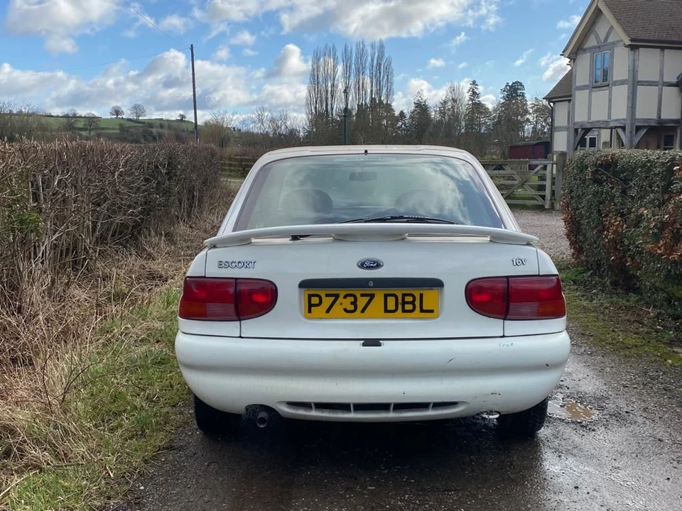 1996 Ford Escort - Image 6 of 16