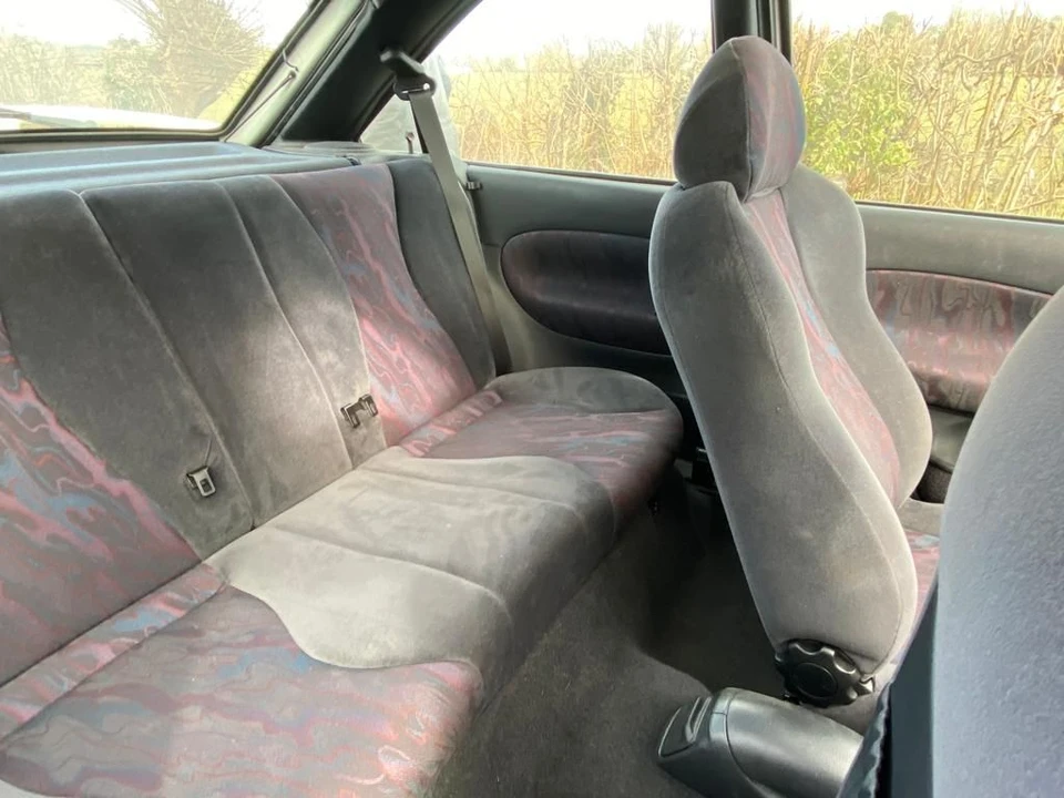 1996 Ford Escort - Image 14 of 16