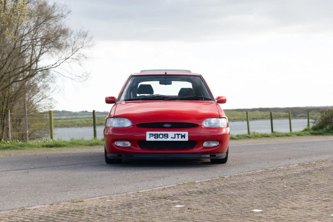 1996 Ford Escort - Image 10 of 31