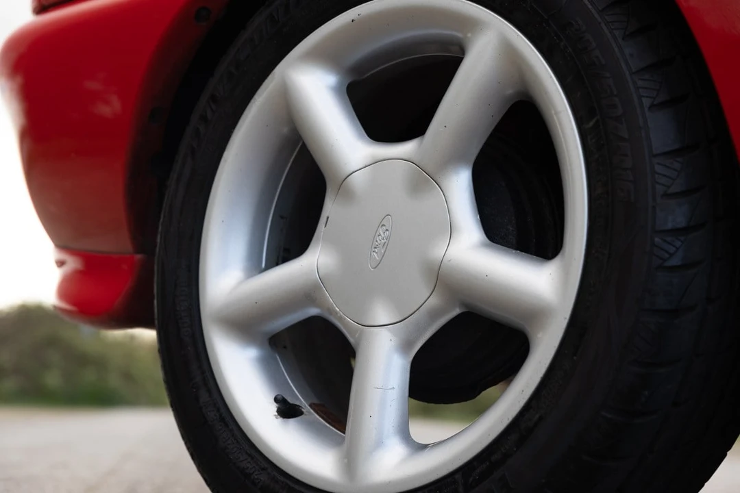 1996 Ford Escort - Image 16 of 31