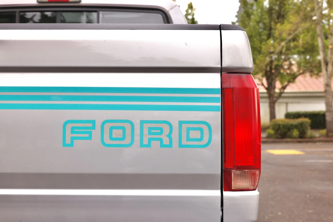 1996 Ford F-Series 9th Gen - Image 25 of 31
