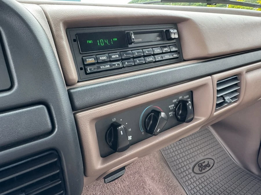 1996 Ford F-Series 9th Gen - Image 12 of 19