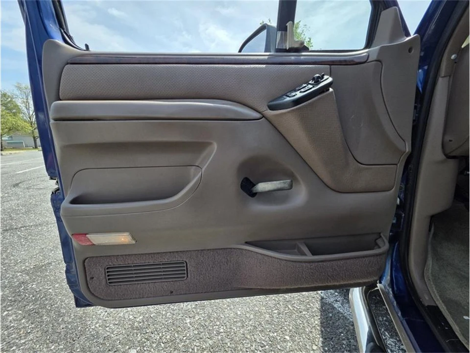 1996 Ford F-Series 9th Gen - Image 25 of 30
