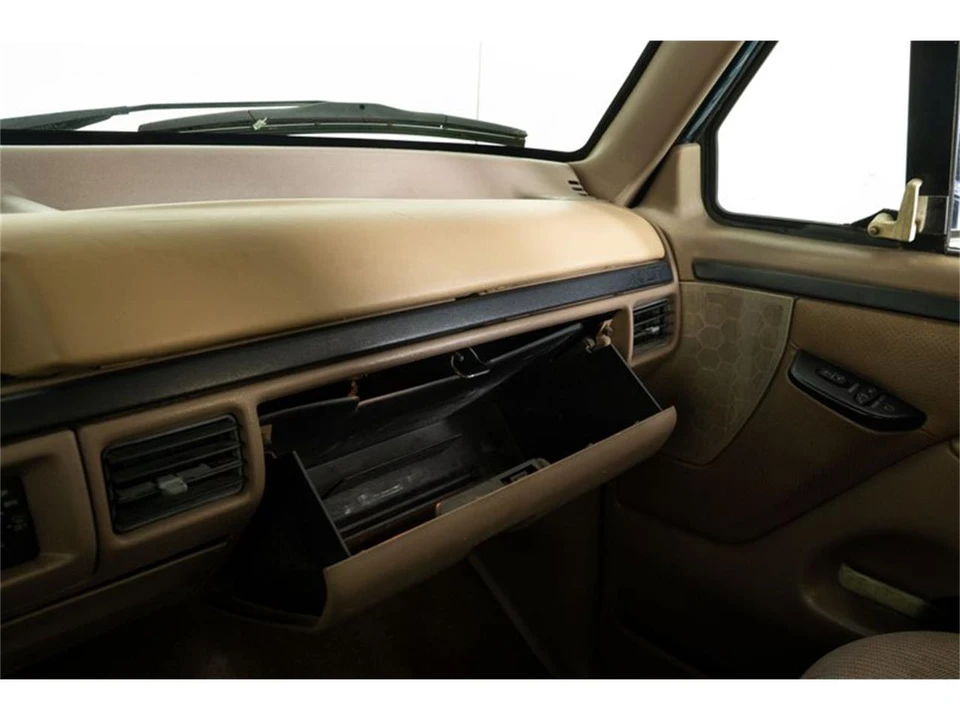 1996 Ford F-Series 9th Gen - Image 26 of 31