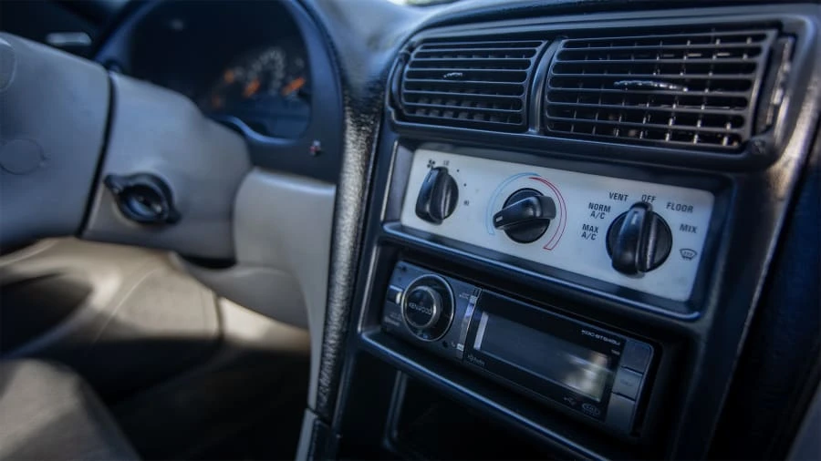 1996 Ford SN95 Mustang - Image 19 of 25