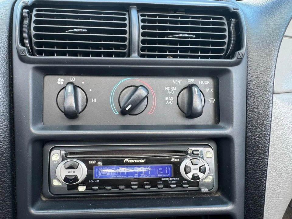 1996 Ford SN95 Mustang - Image 25 of 31