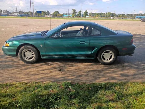 1996 Ford Mustang Coupe 2D